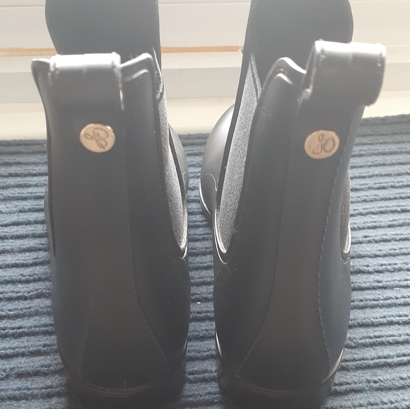 Sam Edelman Rubber Boots - Picture 3 of 10